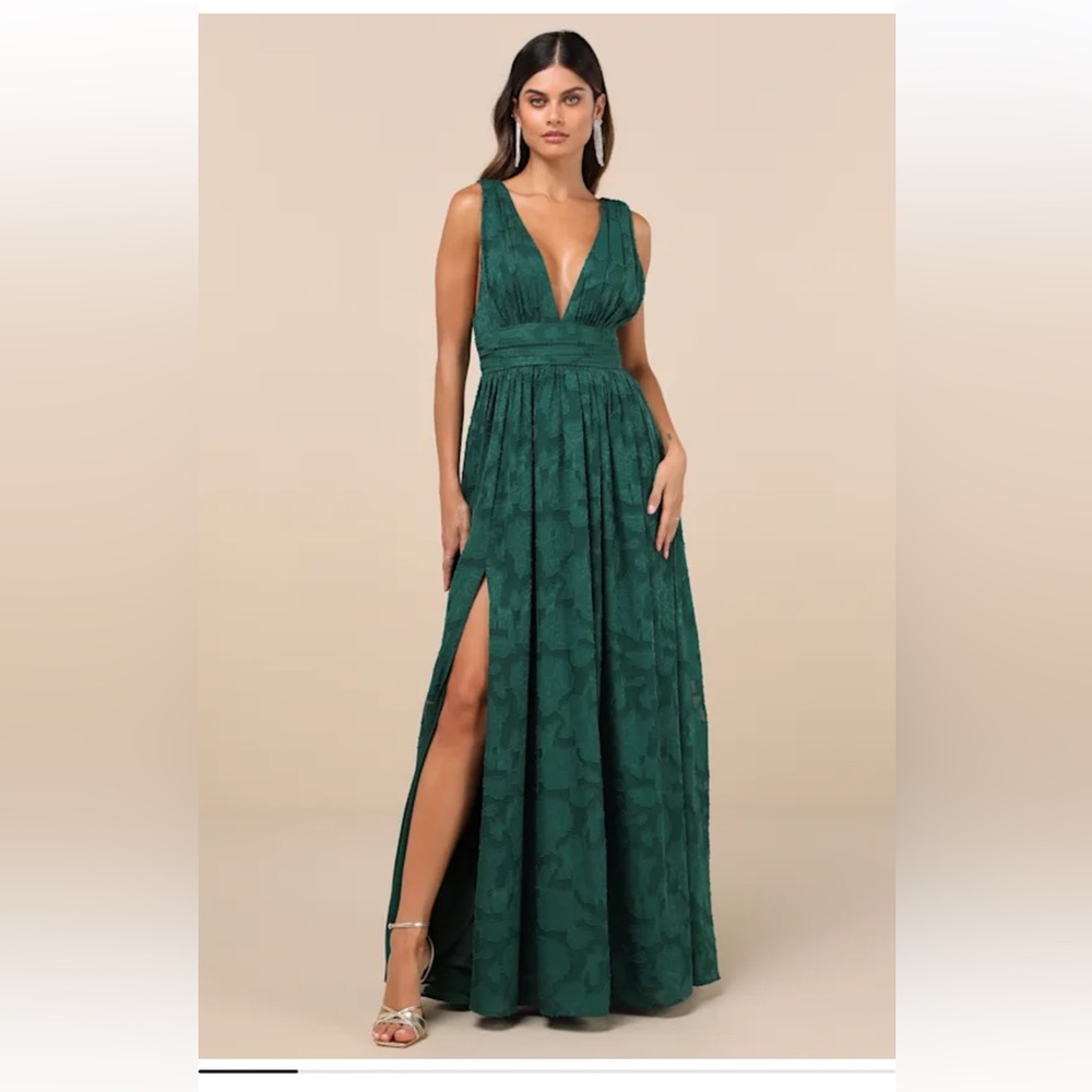Lulu's Elegant Green Maxi Dress